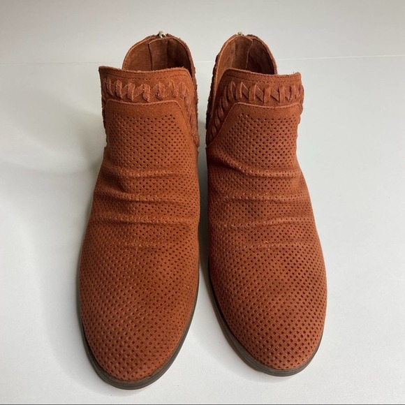 Vince Camuto Palmina Perforated Suede Ankle Booties Cayenne - Picture 2 of 8